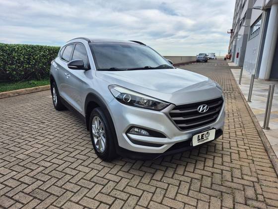 HYUNDAI TUCSON 1.6 16V T-GDI GASOLINA GLS ECOSHIFT HYUNDAI TUCSON 1.6 16V T-GDI GASOLINA GLS ECOSHIFT